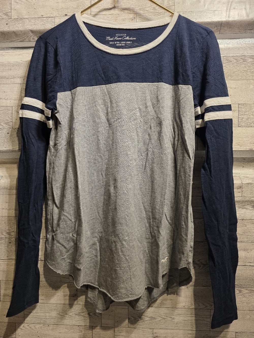Hollister Men's Long Sleeve Two-Tone Crewneck Shirt - Navy & Gray